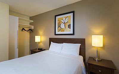 Siesta Suites Kelowna