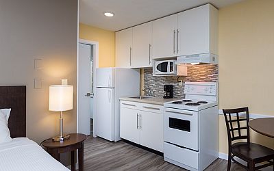 Siesta Suites Kelowna