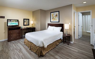 Siesta Suites Kelowna
