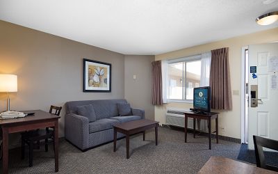 Siesta Suites Kelowna